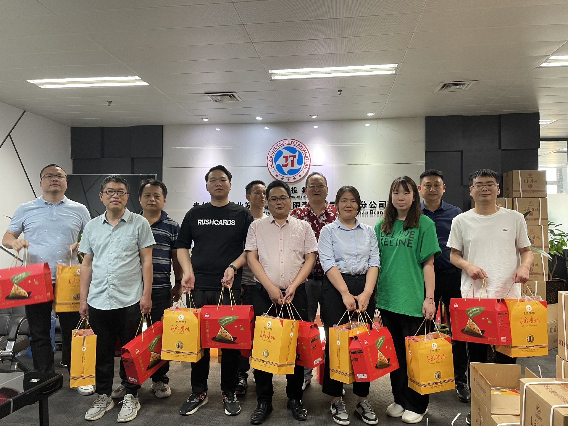 1654154847168970.png 大师团队.png