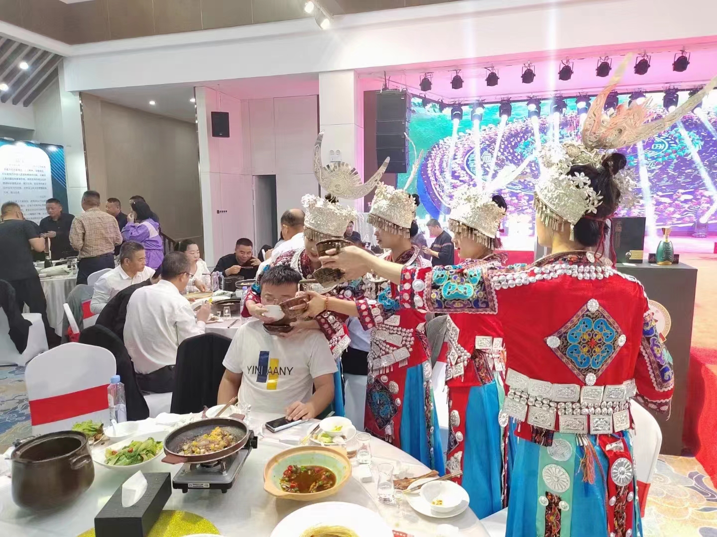 ����Ʒ���������;�10�·�ȫ��Ʒ������Ʒ����ʢ��Ļ