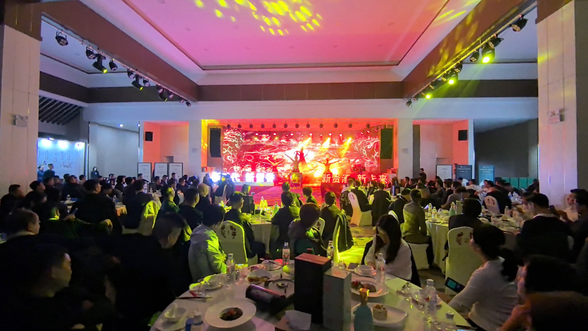 ȫ���ϰټҴ�����ҵ���߷��;ƣ�����Ʒ�ʣ���ı��չ