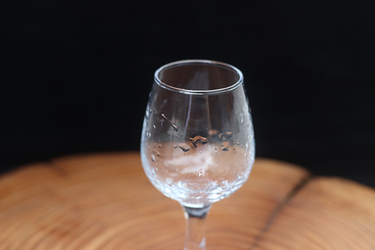 12�����Ͱ׾Ƶ�Ʒ������